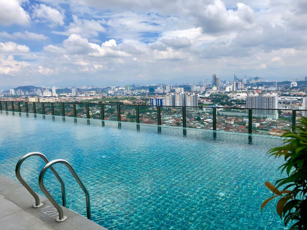 Charming Suite & Sunway And Петалинг-Джая Экстерьер фото