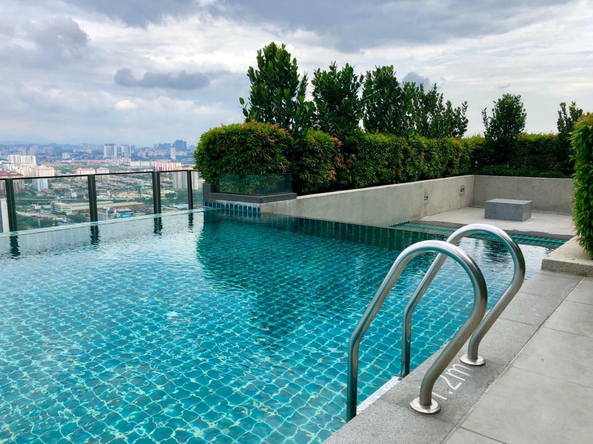 Charming Suite & Sunway And Петалинг-Джая Экстерьер фото